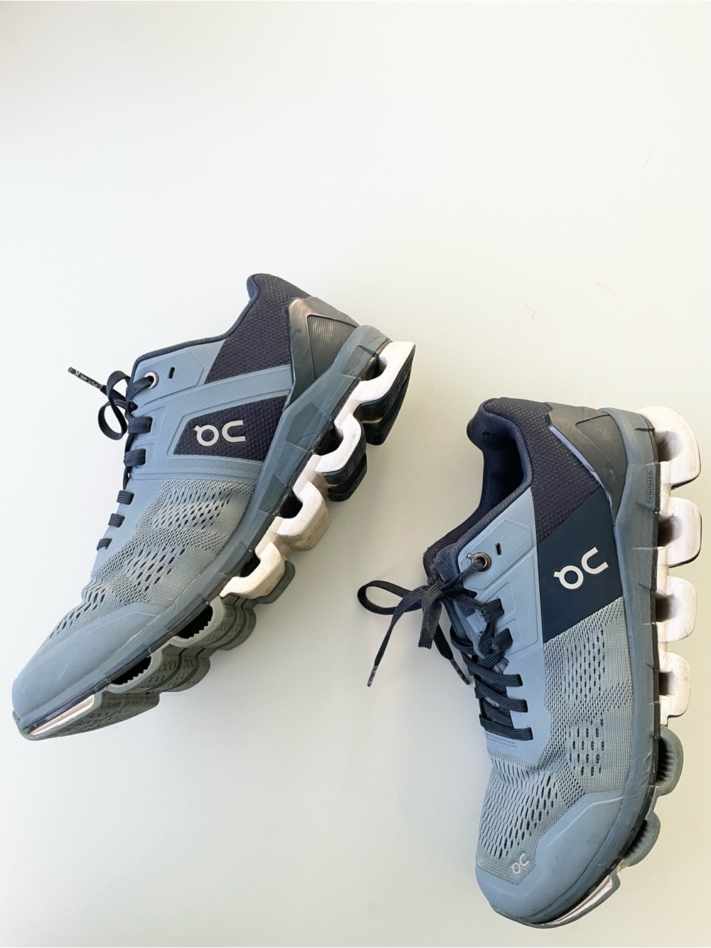 ON Cloudace Running Shoes in Wash /Navy Blue size 8 Sneakers Walking Workout - Picture 4 of 9